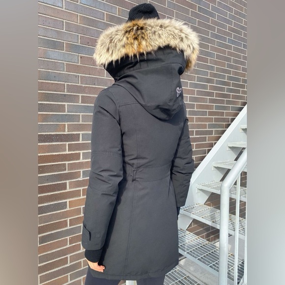 SOLD! Aritzia TNA Bancroft Parka, L (Fits M/L) - Picture 3 of 10